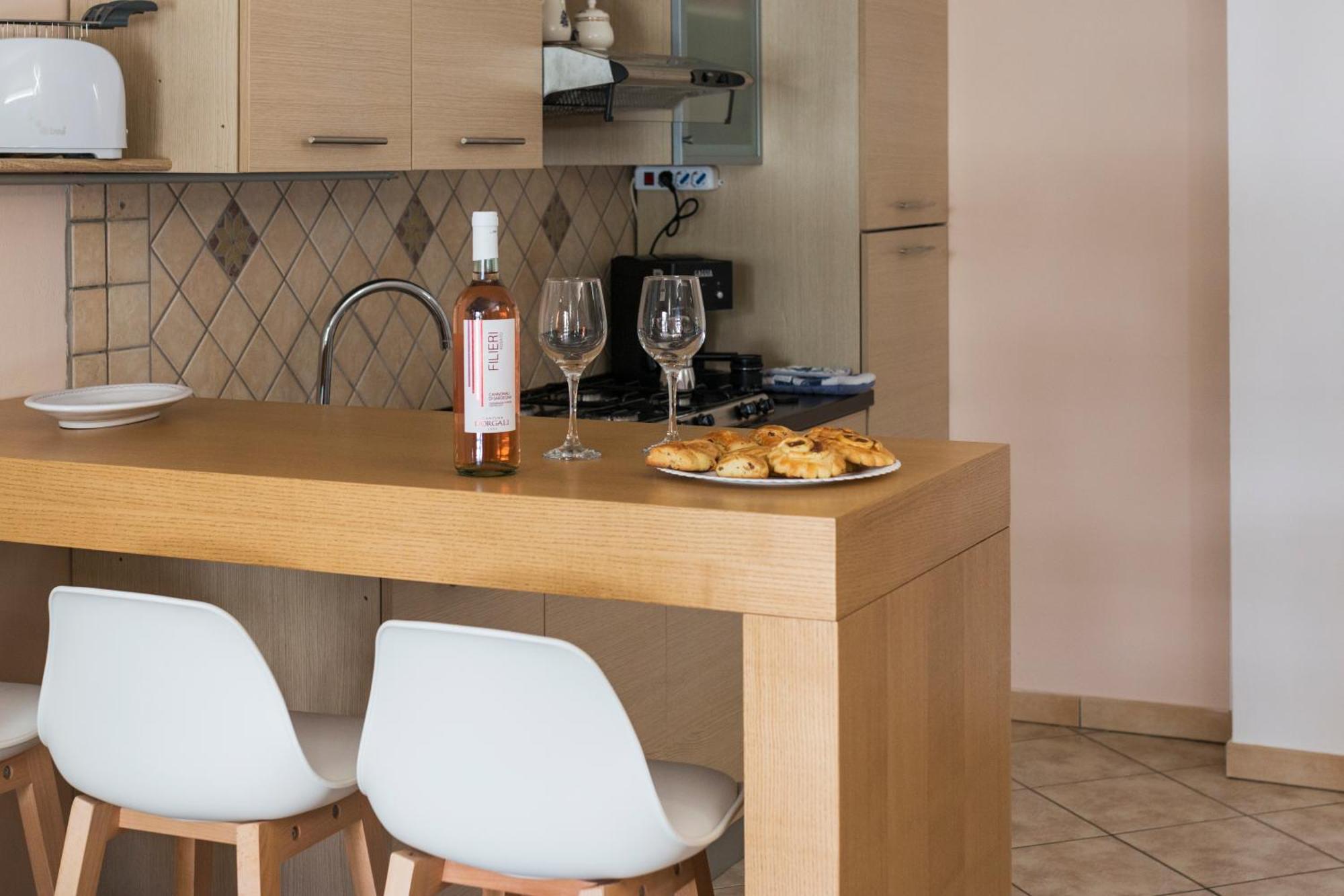 Sebastian House Apartment Кала Гононе Екстериор снимка
